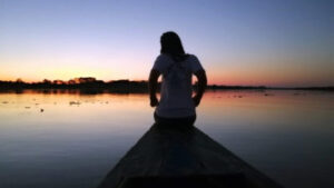 Excursión al amanecer, comunidad Yaguas, reserva de animales libres